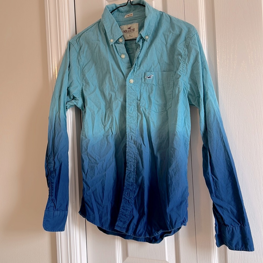 Hollister button down, size small 🌊